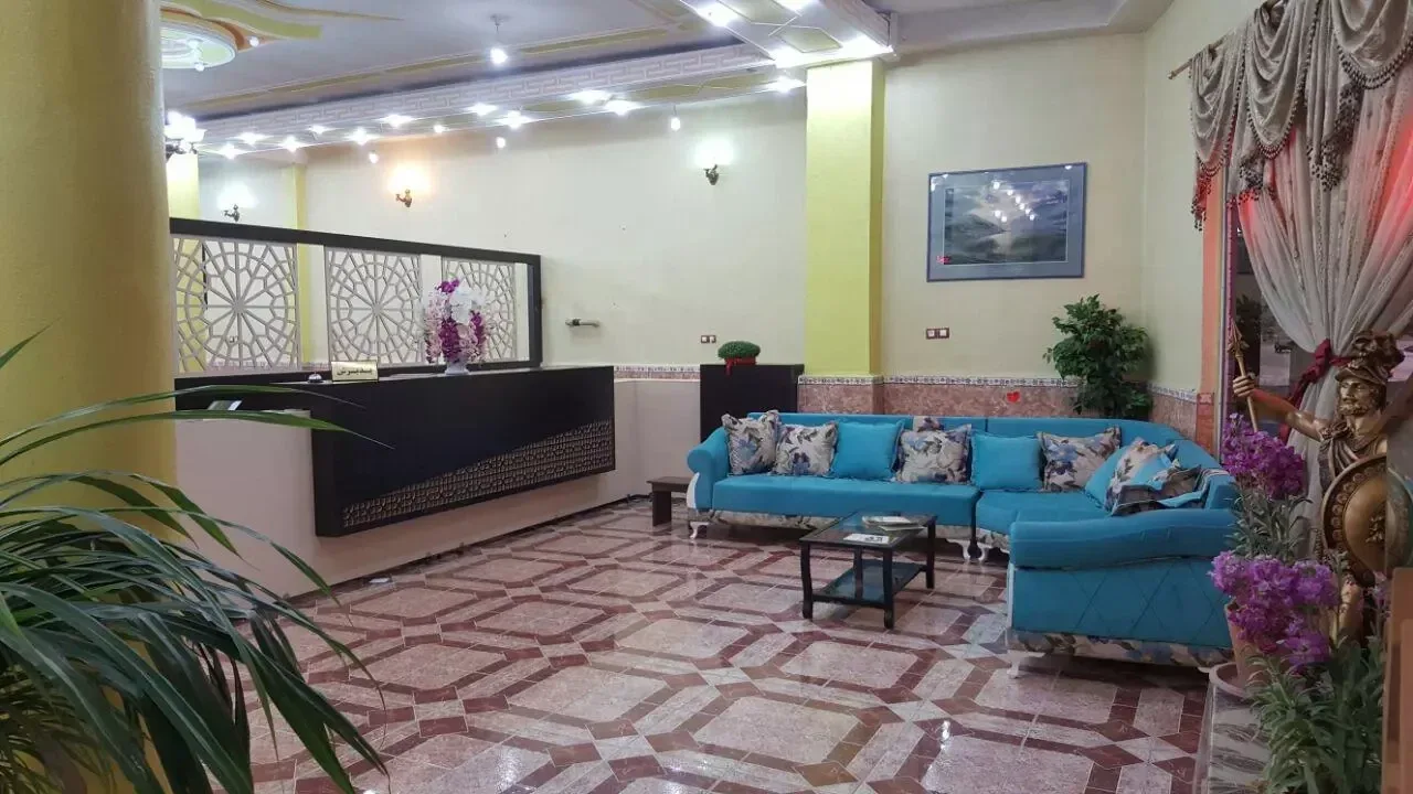 هتل ایران زمین