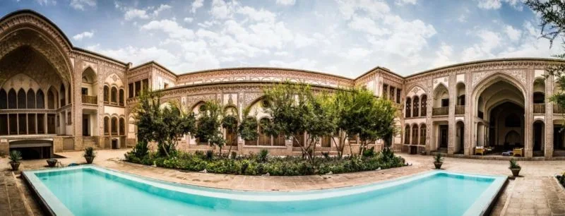 اقامتگاه سنتی خانه عامری ها کاشان